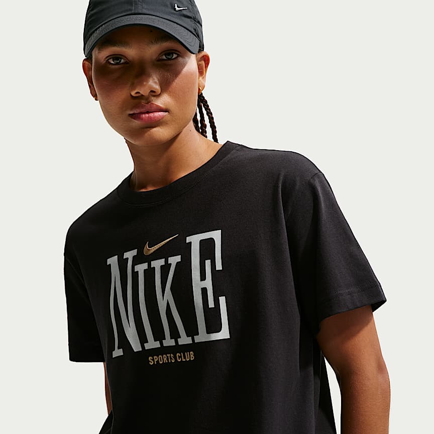 Nike Sportswear Classic Women's Oversized T-Shirt. Nike.com